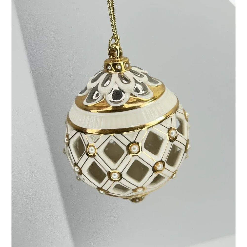 Vintage LENOX Florentine Christmas Tree Ornament Pearl With Gold Trim 3 Inch